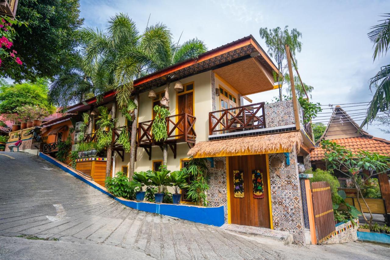 Lost Paradise Resort Бату Феринги Екстериор снимка